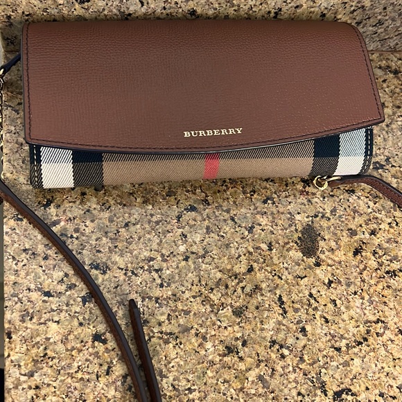 Burberry Handbags - Authentic Burberry Crossbody